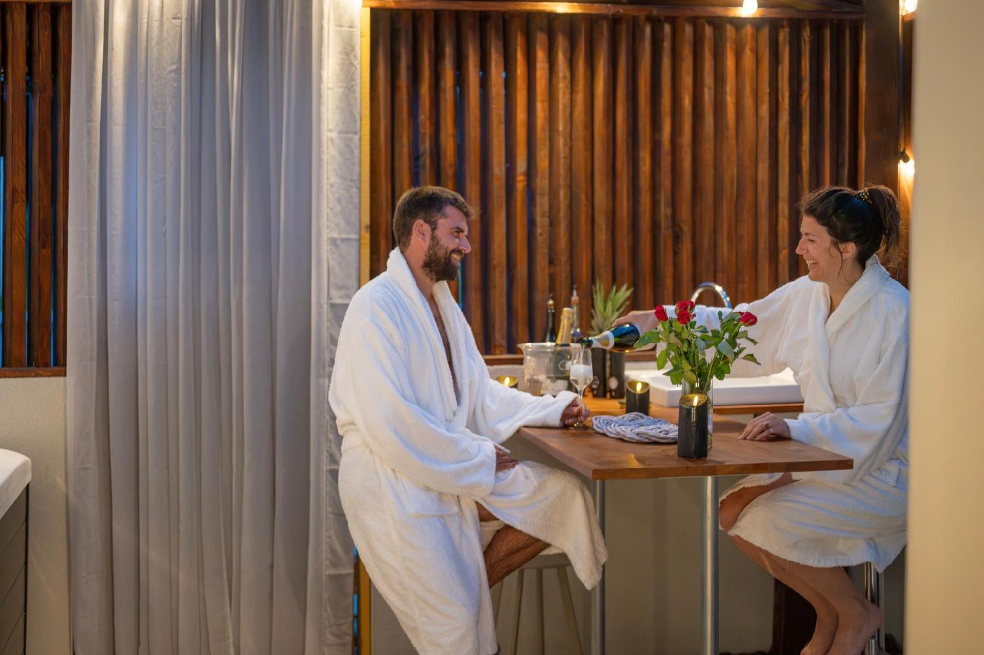 Yanna Lodge, Gite Classe 4 Etoiles Avec Spa Couvert Entierement Arrest Εξωτερικό φωτογραφία